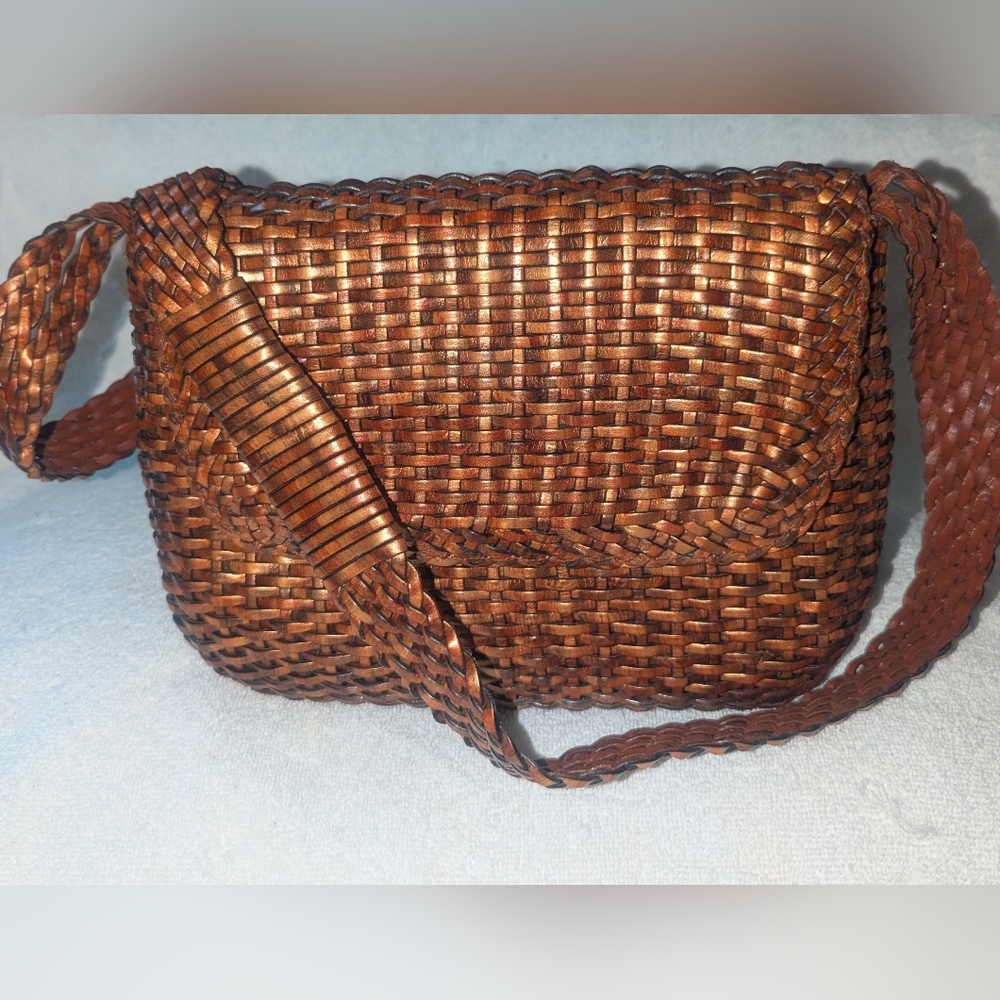 Vintage Bonavi Brown Woven Women's Crossbody Bag.